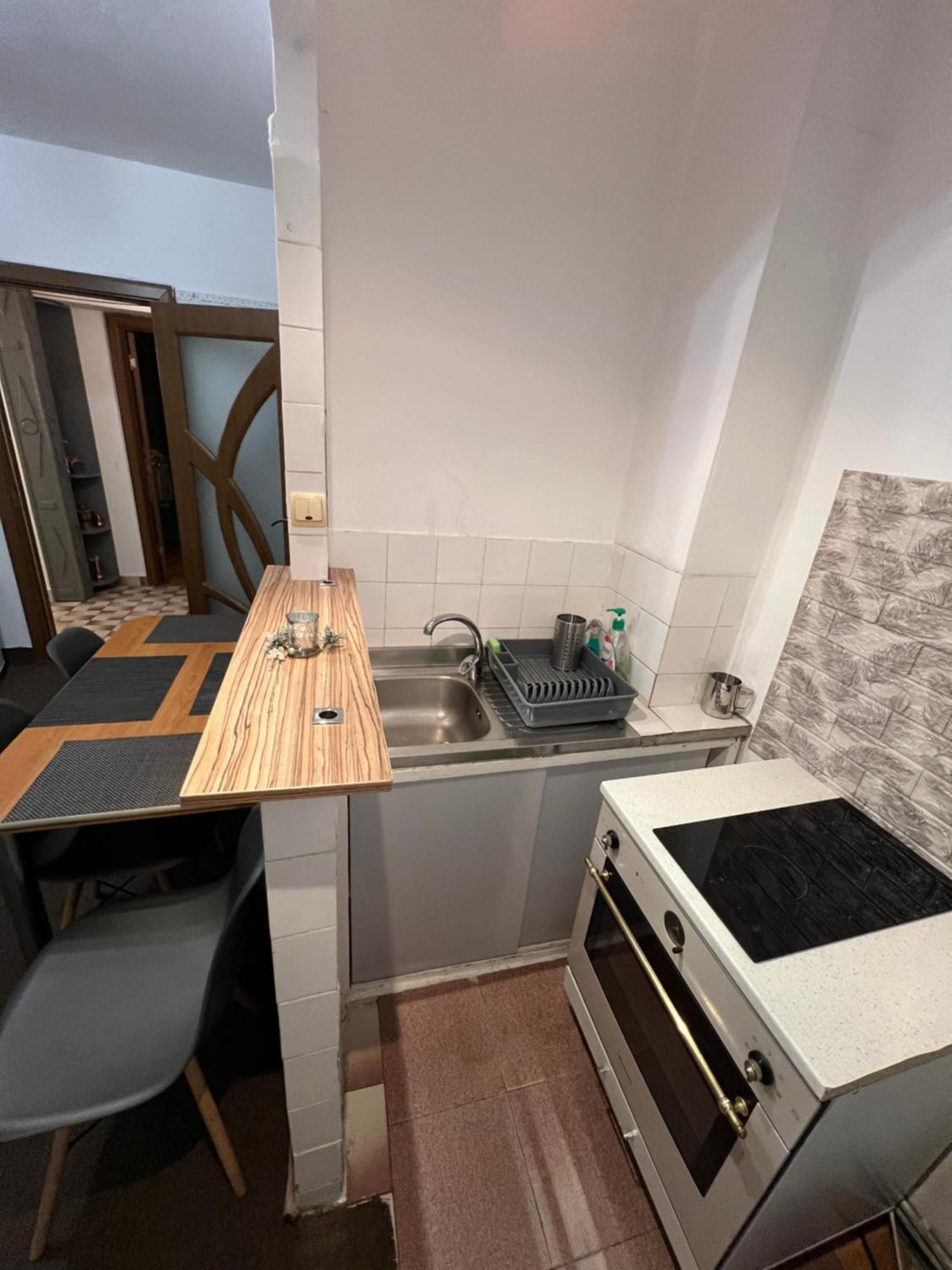 Downtown Apartment Крайова Экстерьер фото